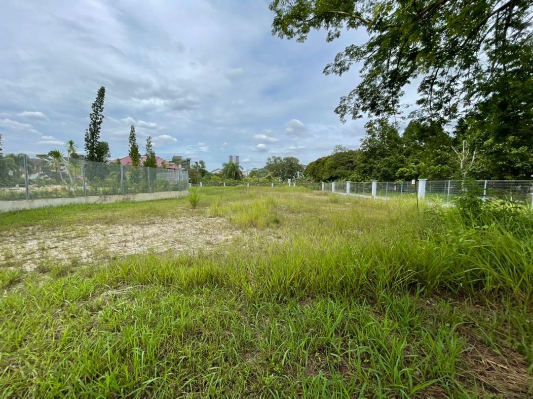 Freehold Bungalow Lo ...