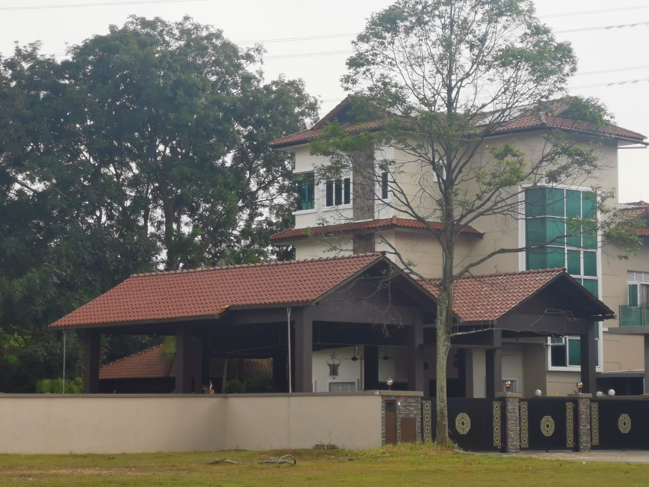 CORNER BUNGALOW WITH ...