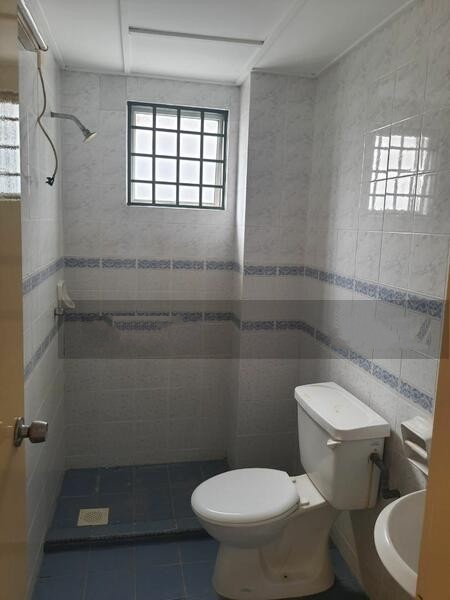 WELL MAINTAIN UNIT GREAT NEIGHBOURHOOD - photo 3