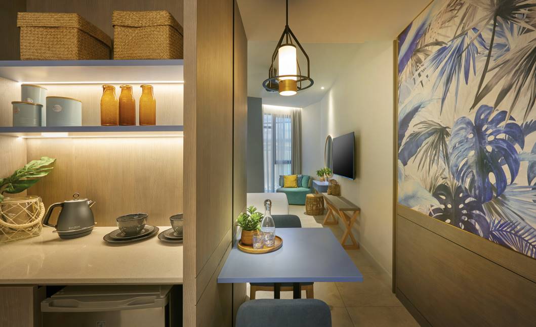 DIRECT ACCESS TO BEACH FREEHOLD SERVICED SUITES - photo 8
