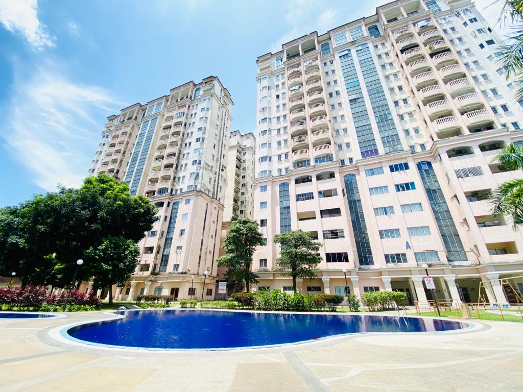 Sri Bayu Apartment, Bandar Puchong Jaya, Corner Re