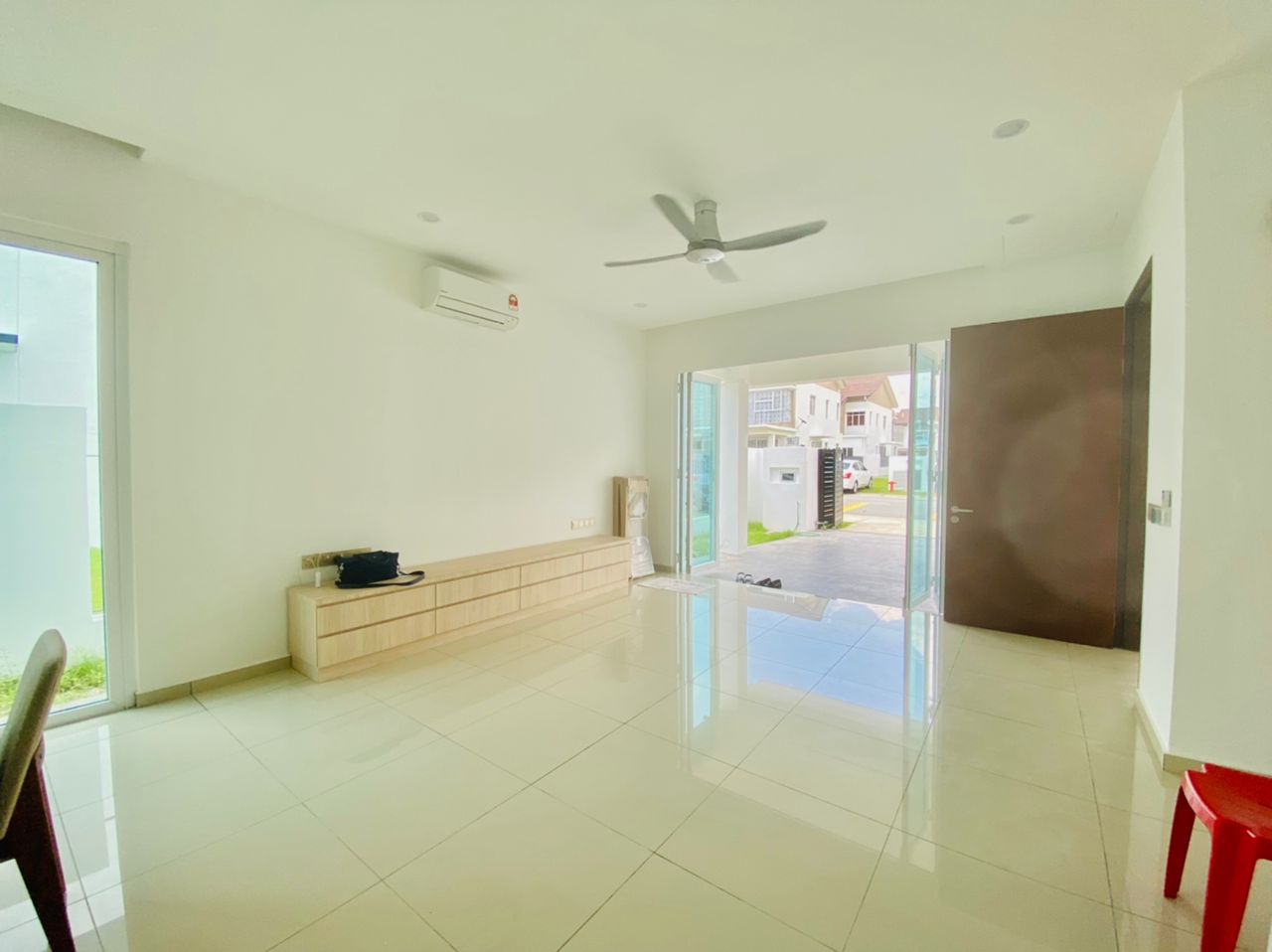 Bandar Rimbayu, Extended, Renovated, End Lot Unit - photo 2