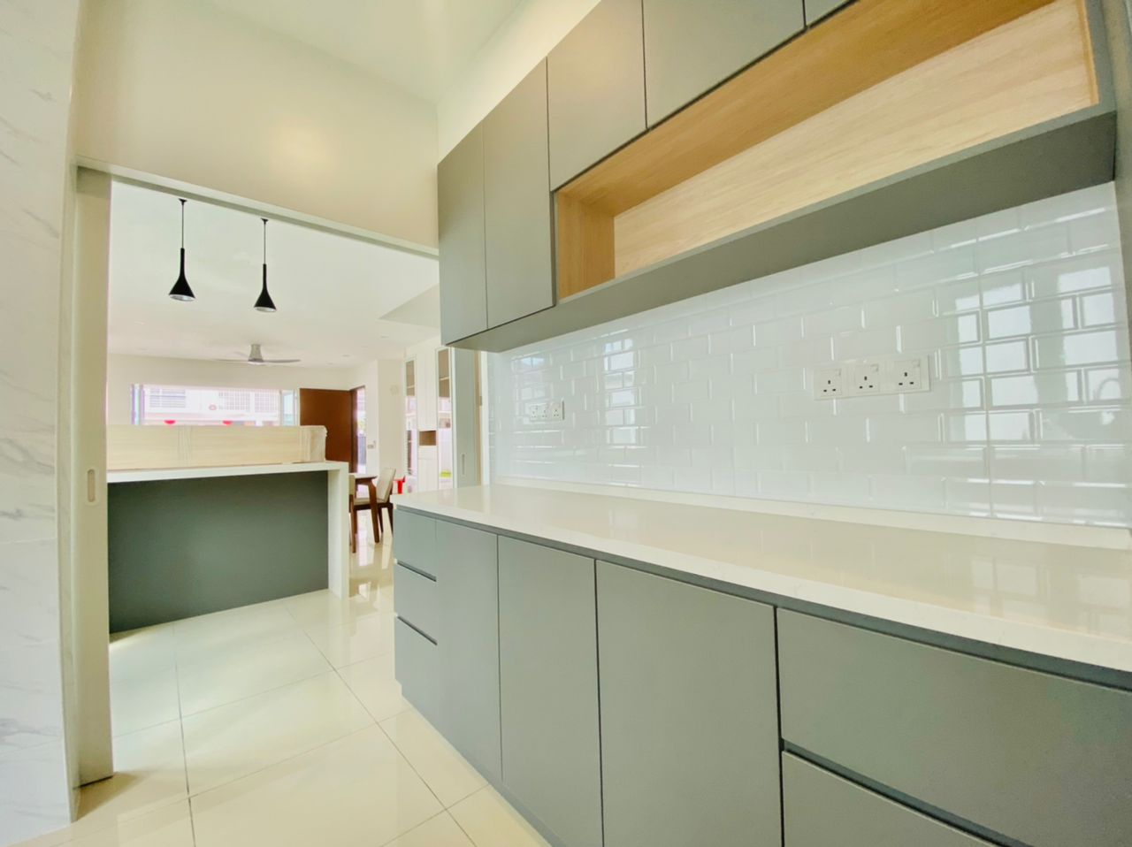 Bandar Rimbayu, Extended, Renovated, End Lot Unit - photo 3