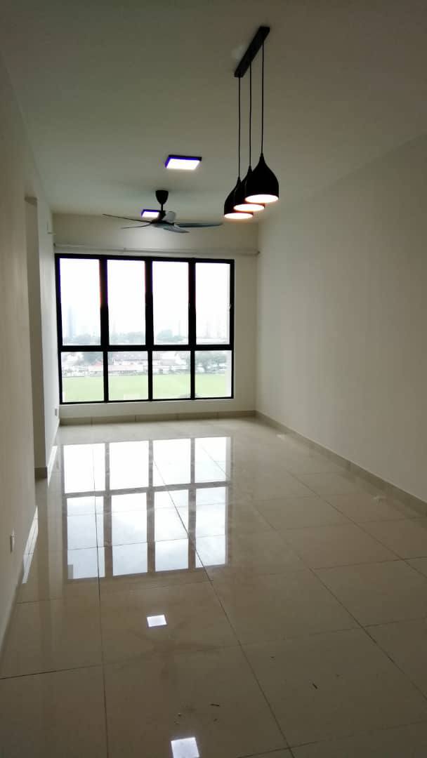 One Maxim, Low density, Facing Pool, 2rooms - photo 3