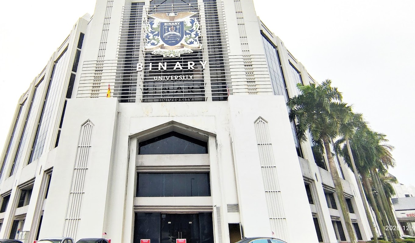 IOI Business Park Puchong facing LDP, IOI Mall - photo 1