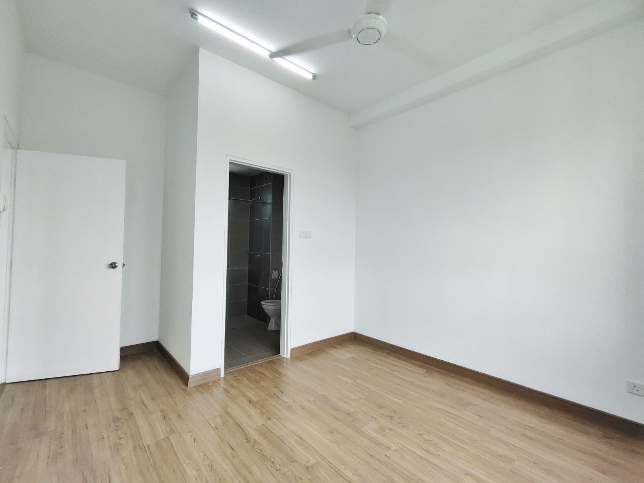 Ceria Residences Cyberjaya, Freehold, Kitchen Cab - photo 5