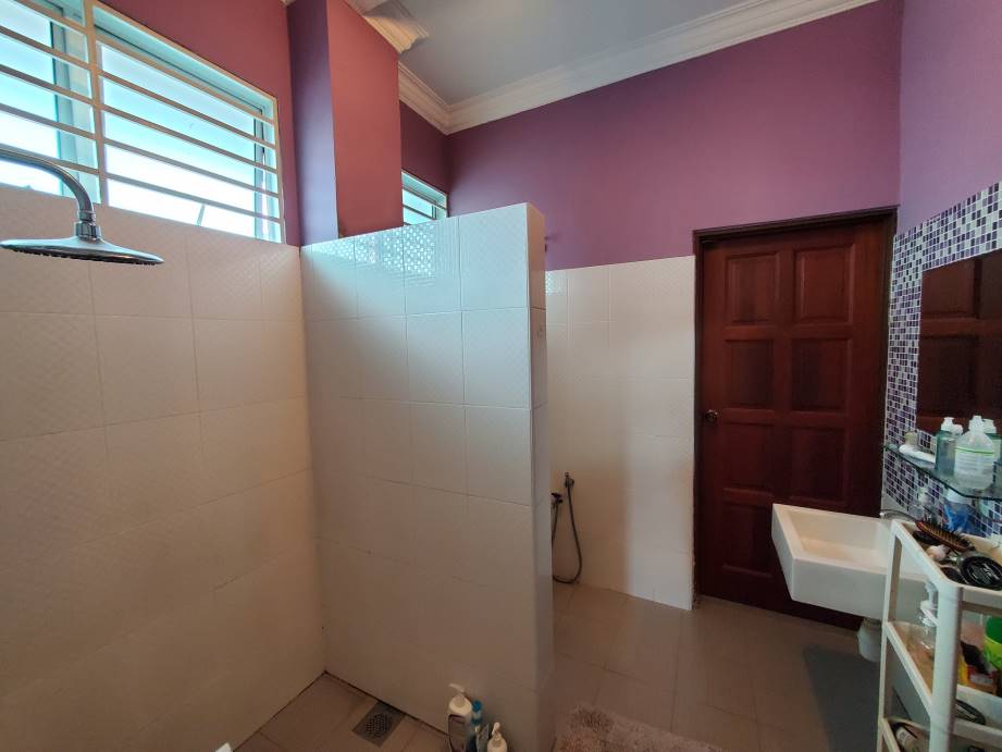 Double Storey Bungalow Section 12, Shah Alam - photo 11