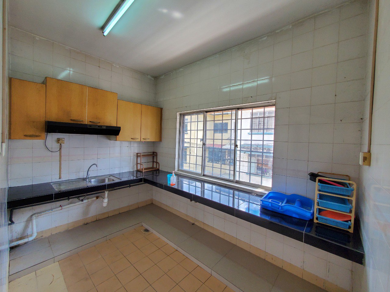 Townhouse Jalan Marmar Seksyen 7, Shah Alam - photo 8