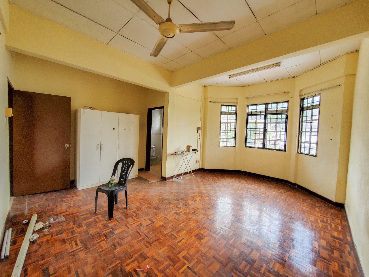 Townhouse Jalan Marmar Seksyen 7, Shah Alam - photo 11
