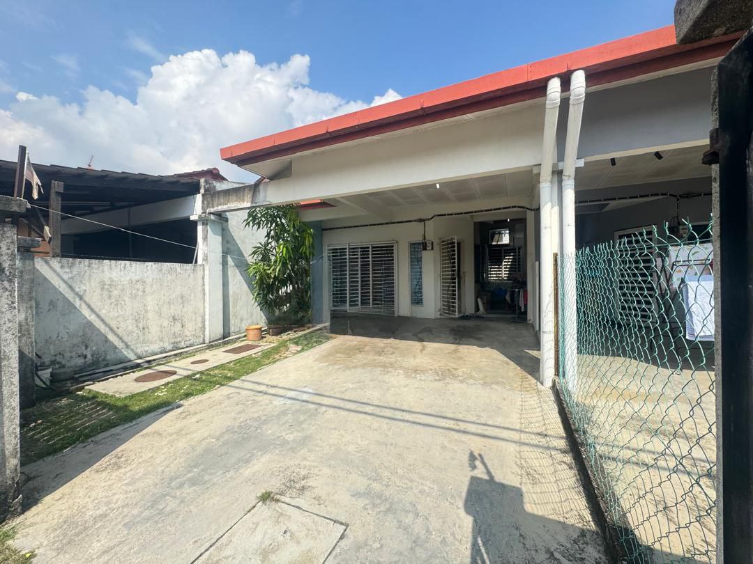 Single Storey Terrace House Taman Saujana, Nenas - photo 2