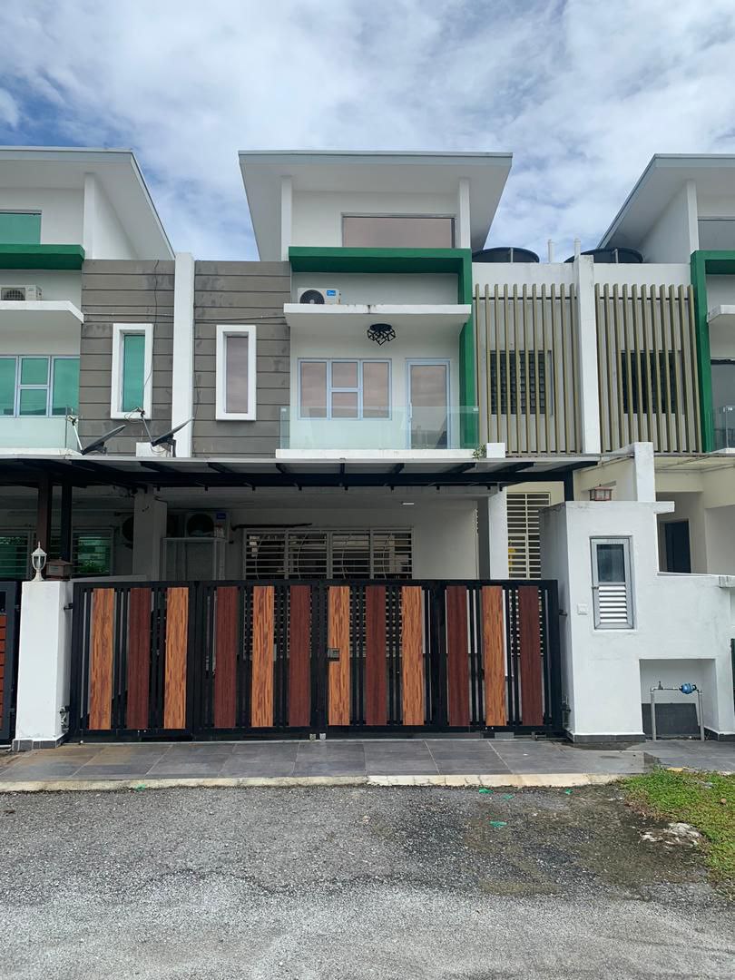 Double storey The Clover Homes Semenyih