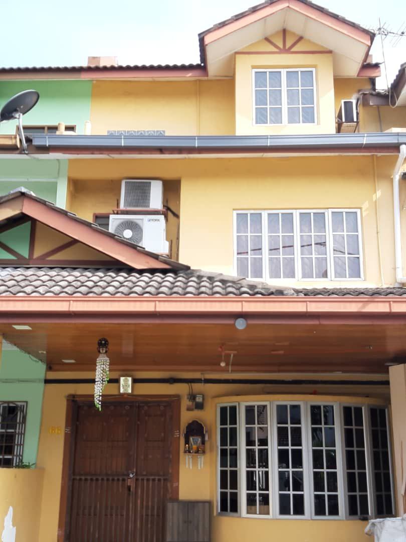 TAMAN CHERAS JAYA 2 half STOREY HOUSE