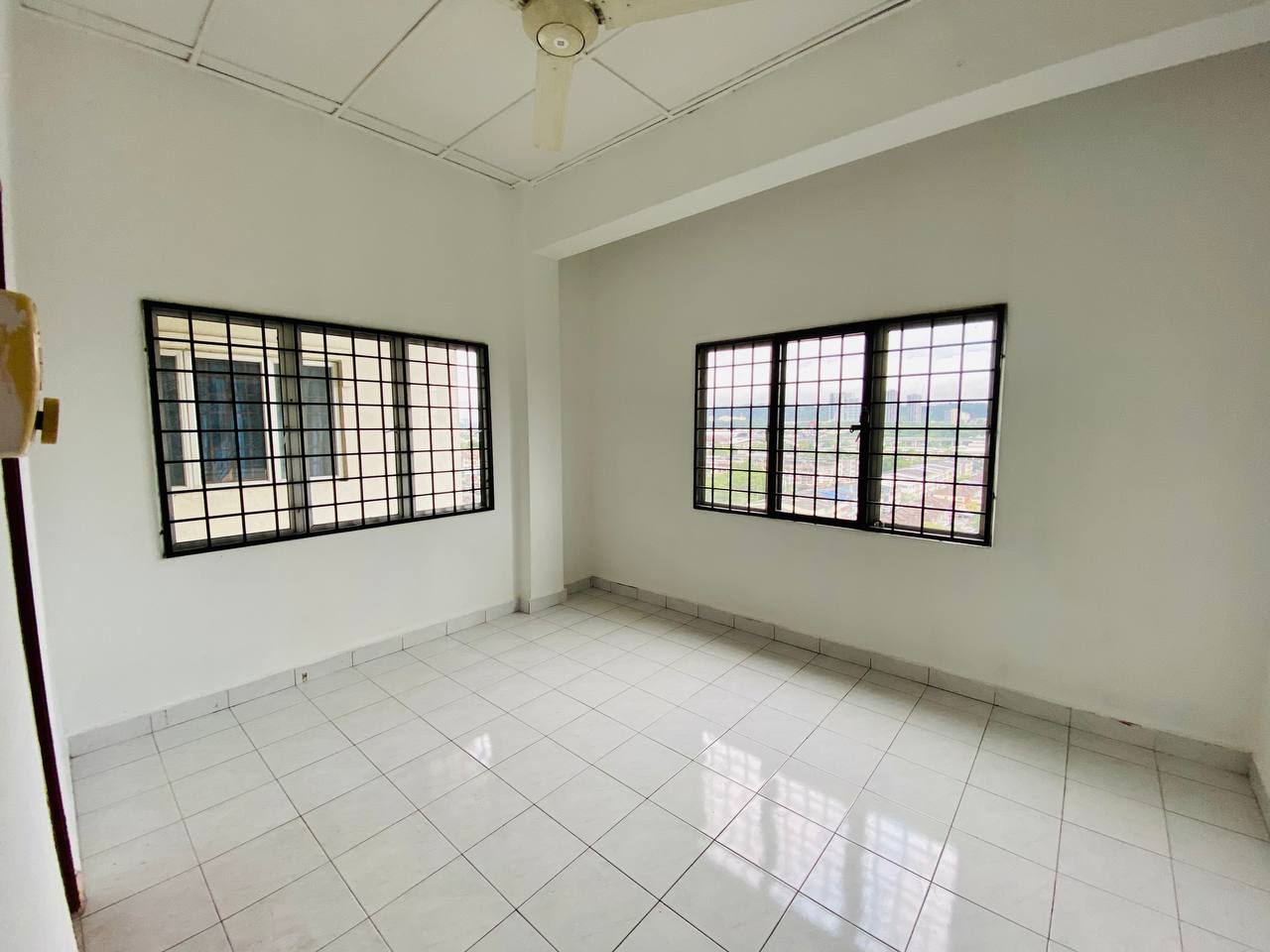 Puchong Intan Apartmert, Taman Puchong Intan - photo 5