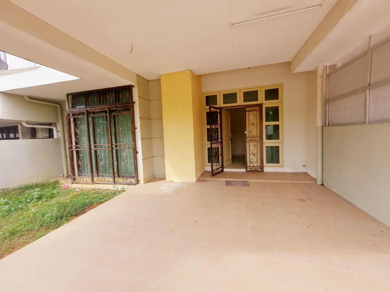 2 Storey Superlink near Surau, Seksyen 7, ShahAlam - photo 2