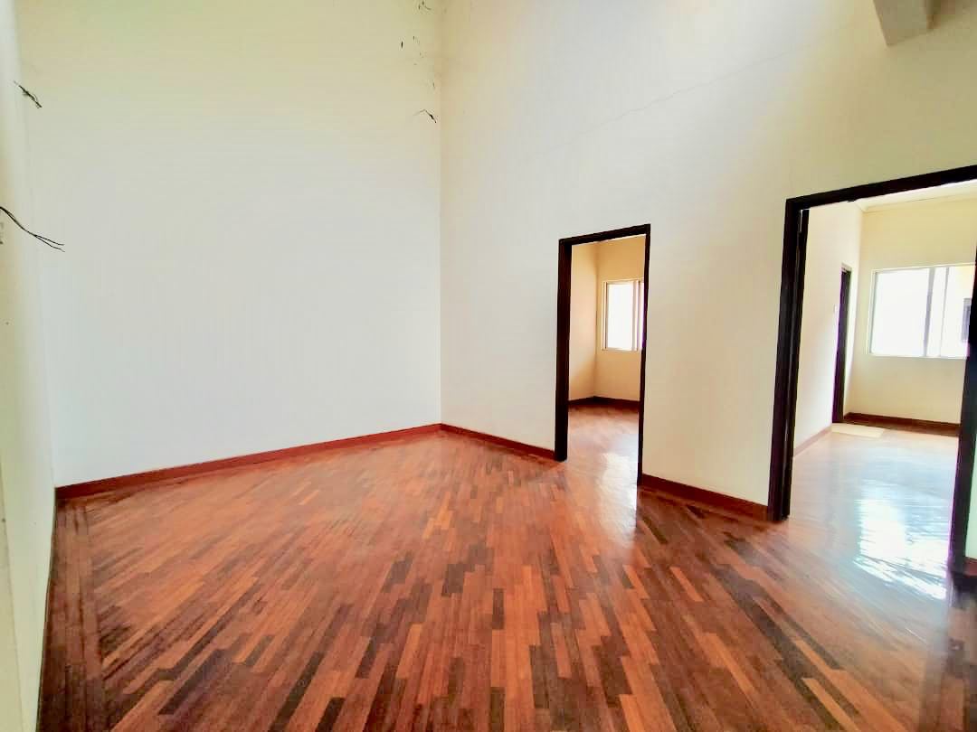 2 Storey, Jalan Nova Seksyen U5  69 Subang Bestari - photo 8