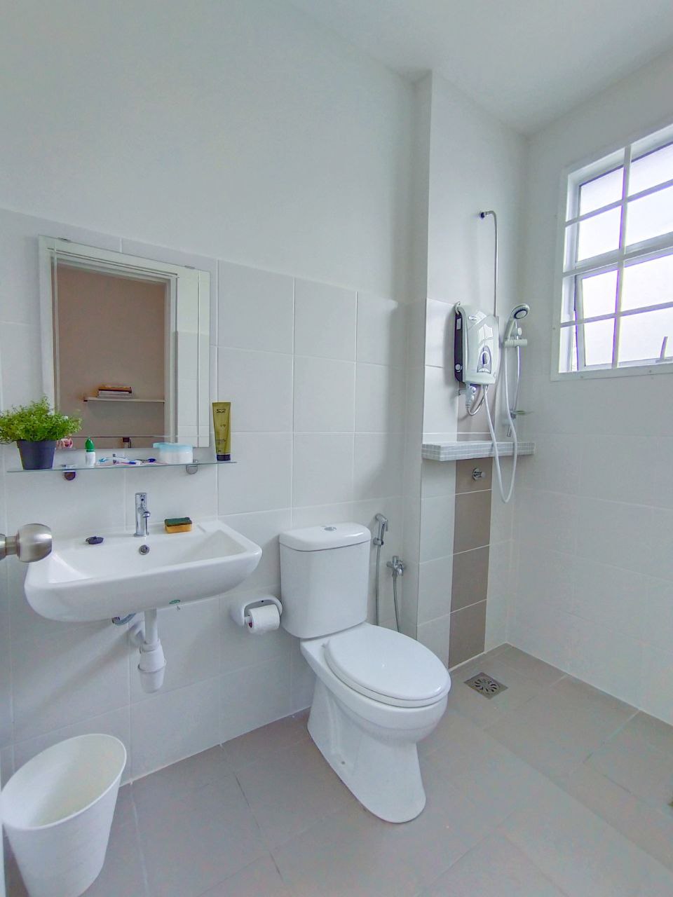 HUNDRED EAST Bandar Enstek Nilai - photo 10