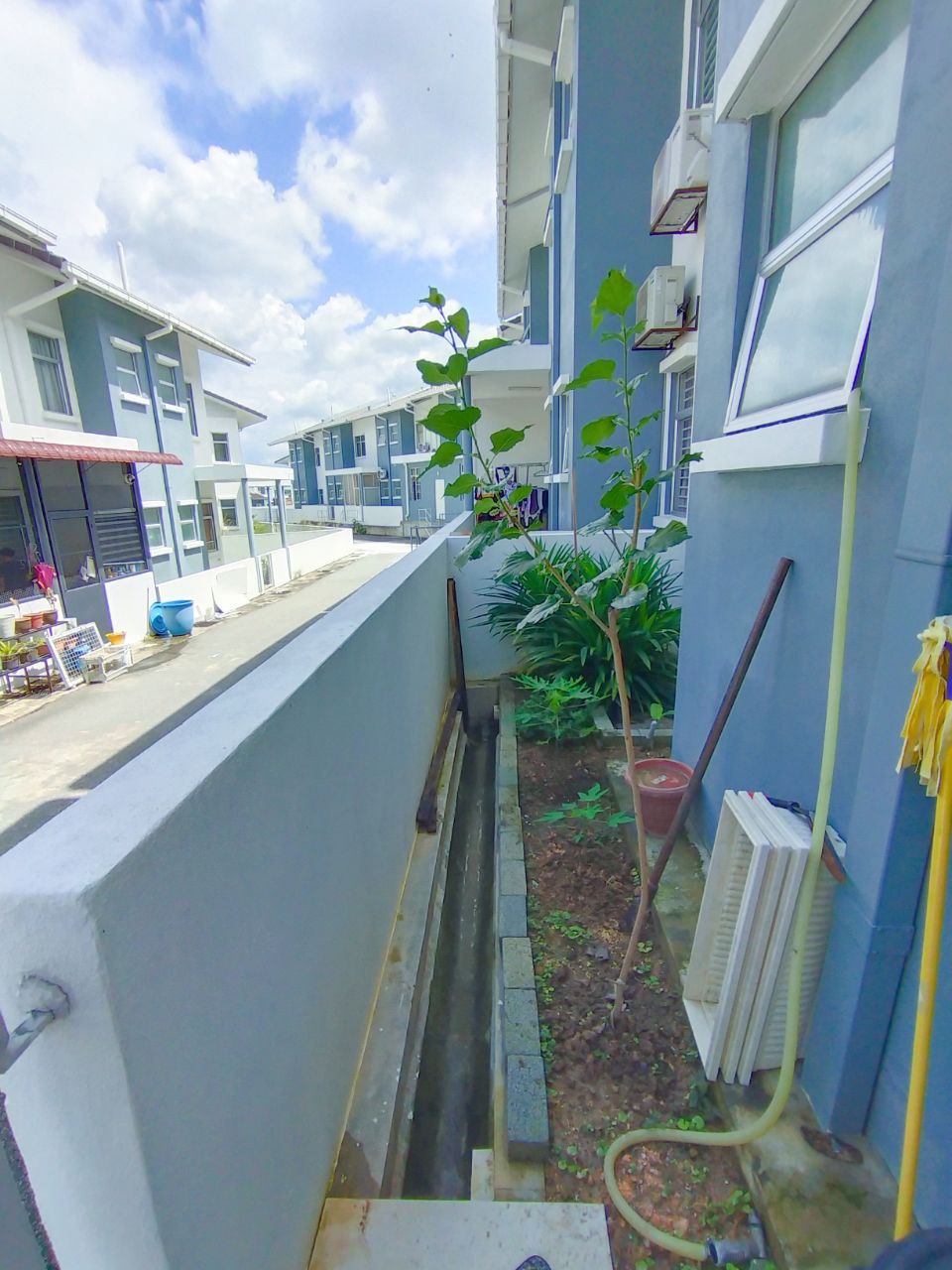 HUNDRED EAST Bandar Enstek Nilai - photo 12