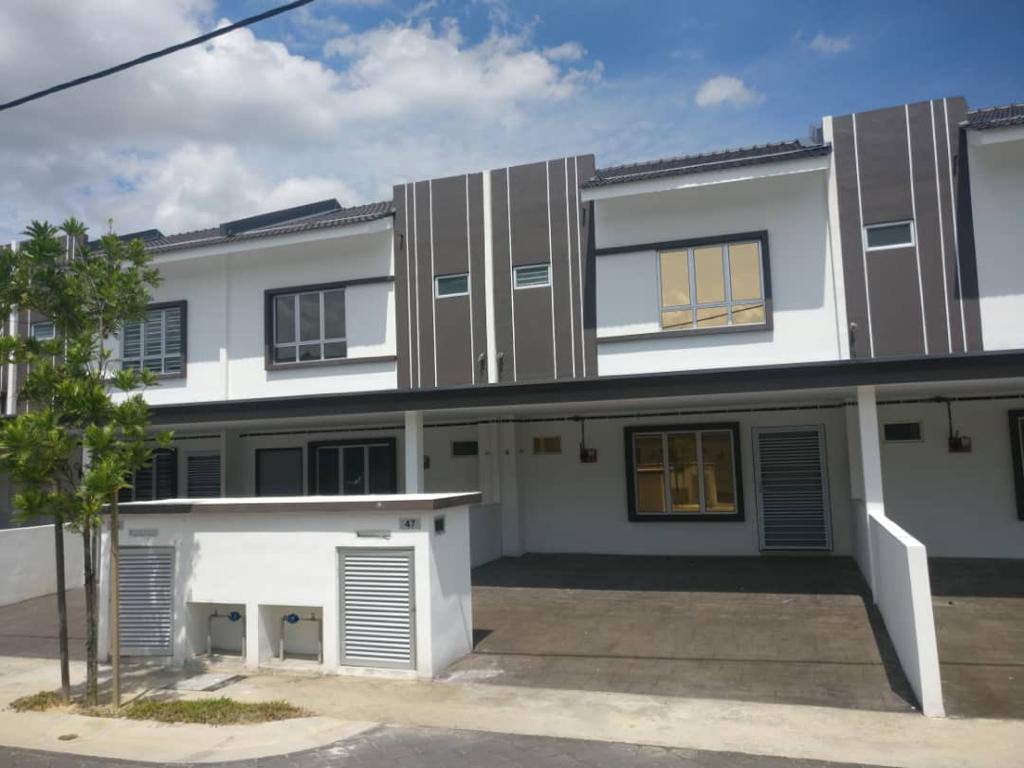 2 STOREY TERRACE IRAMA PERDANA LBS ALAM PERDANA - photo 1