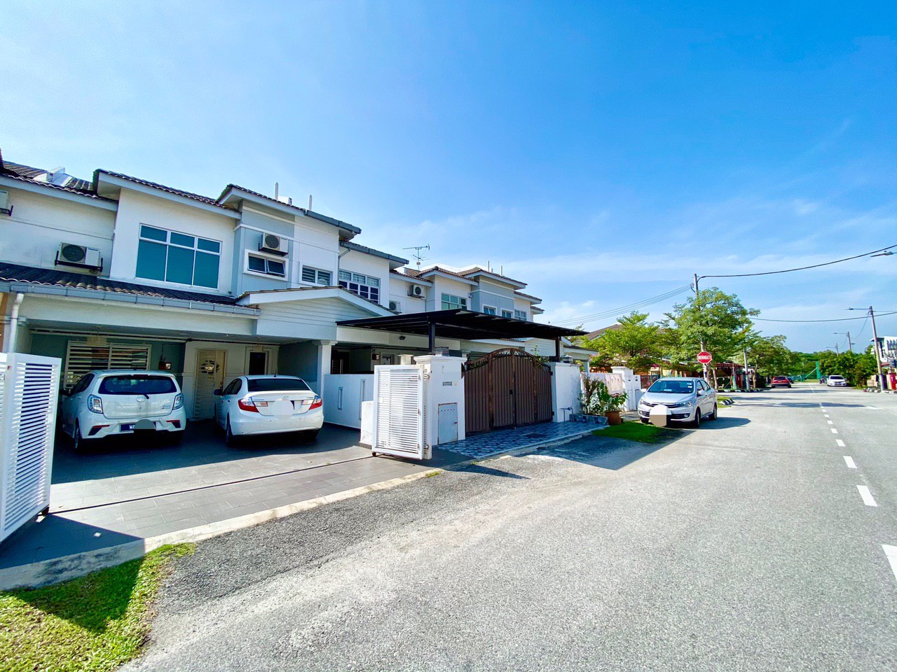 DOUBLE STOREY TERRACE SP4, BANDAR SAUJANA PUTRA - photo 2