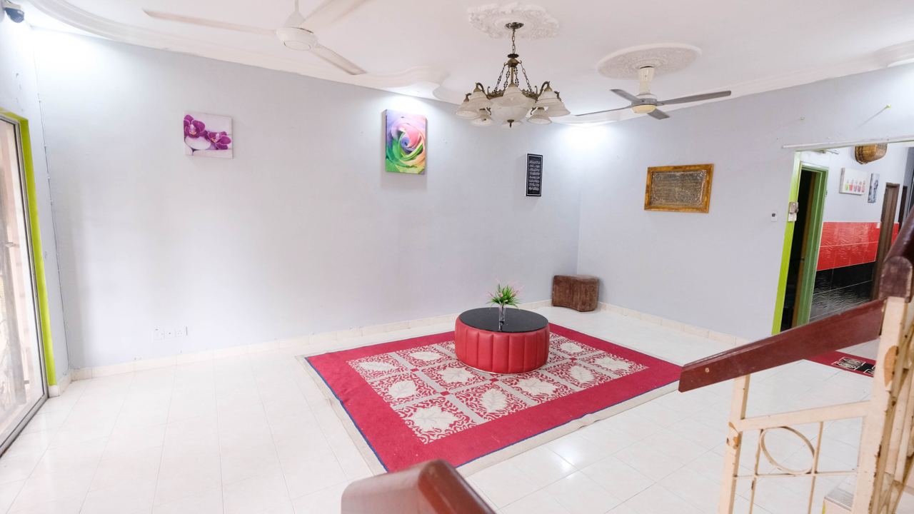 Lorong Az Zaharah , Seksyen 10 Puncak Alam Fasa2 - photo 4