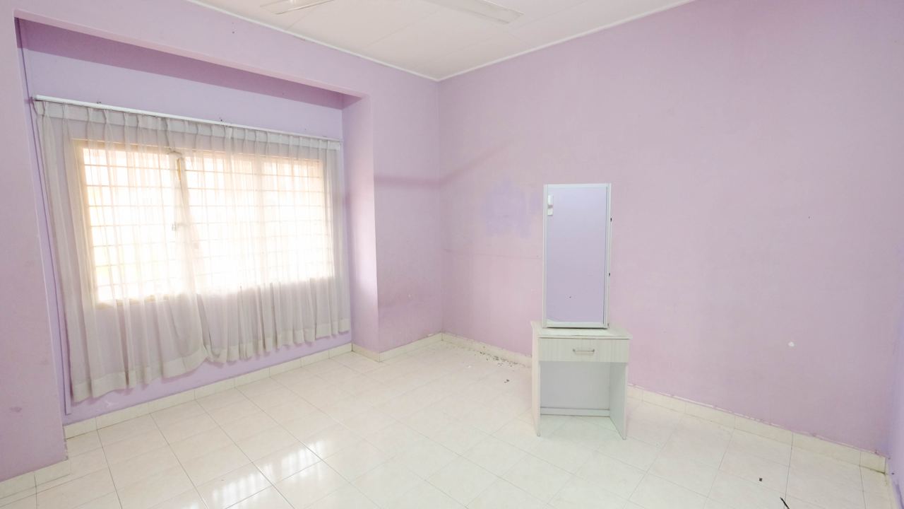 Lorong Az Zaharah , Seksyen 10 Puncak Alam Fasa2 - photo 10