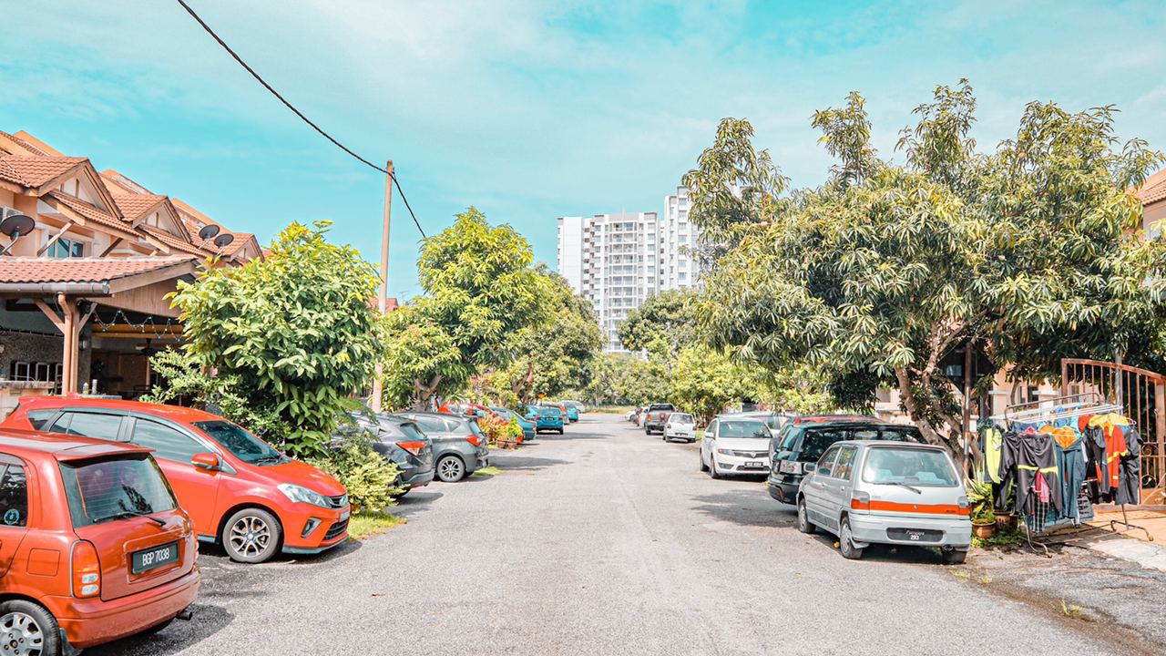 Lorong Az Zaharah , Seksyen 10 Puncak Alam Fasa2 - photo 12