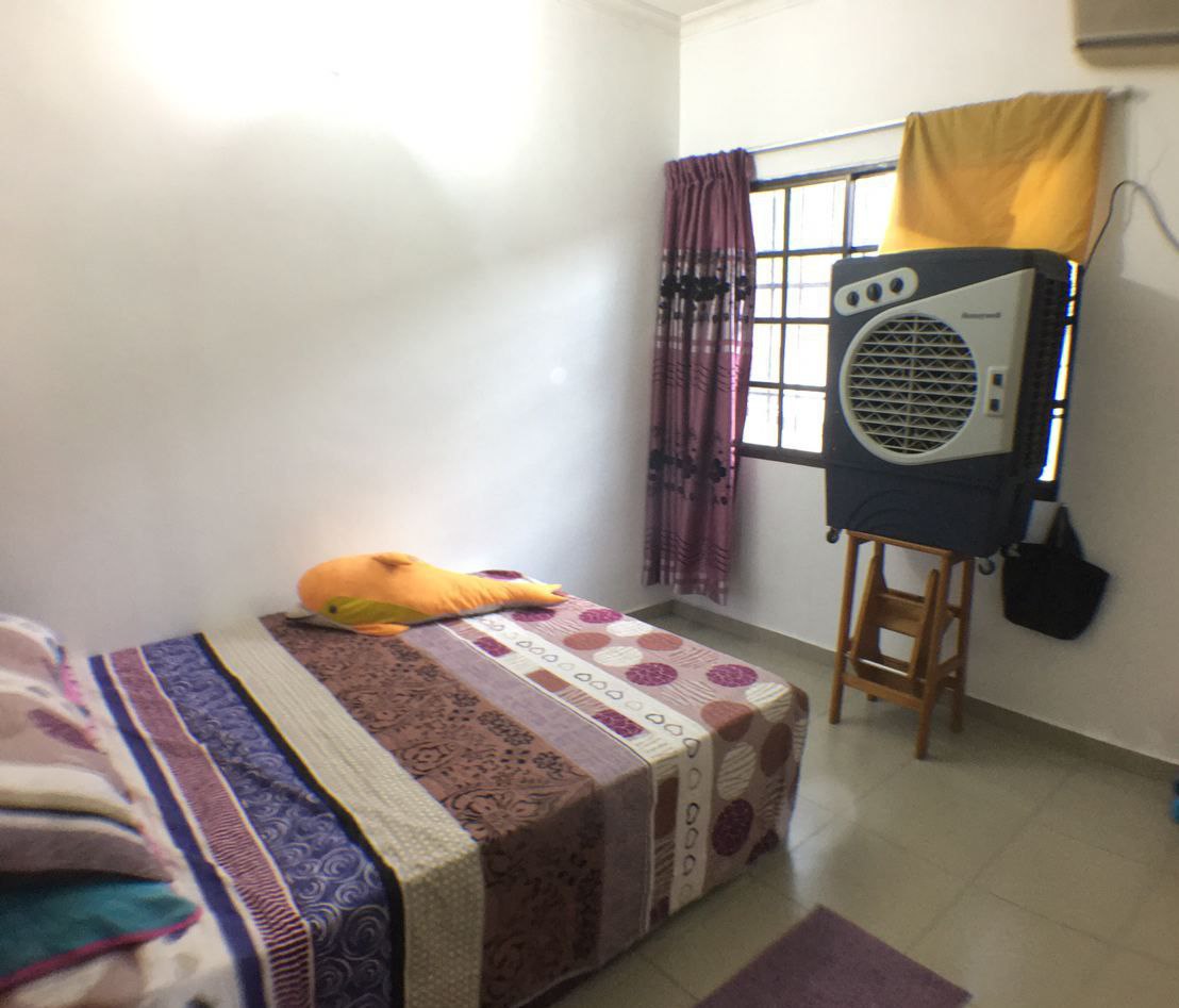 Below Market Double Storey Taman Kajang Utama - photo 8