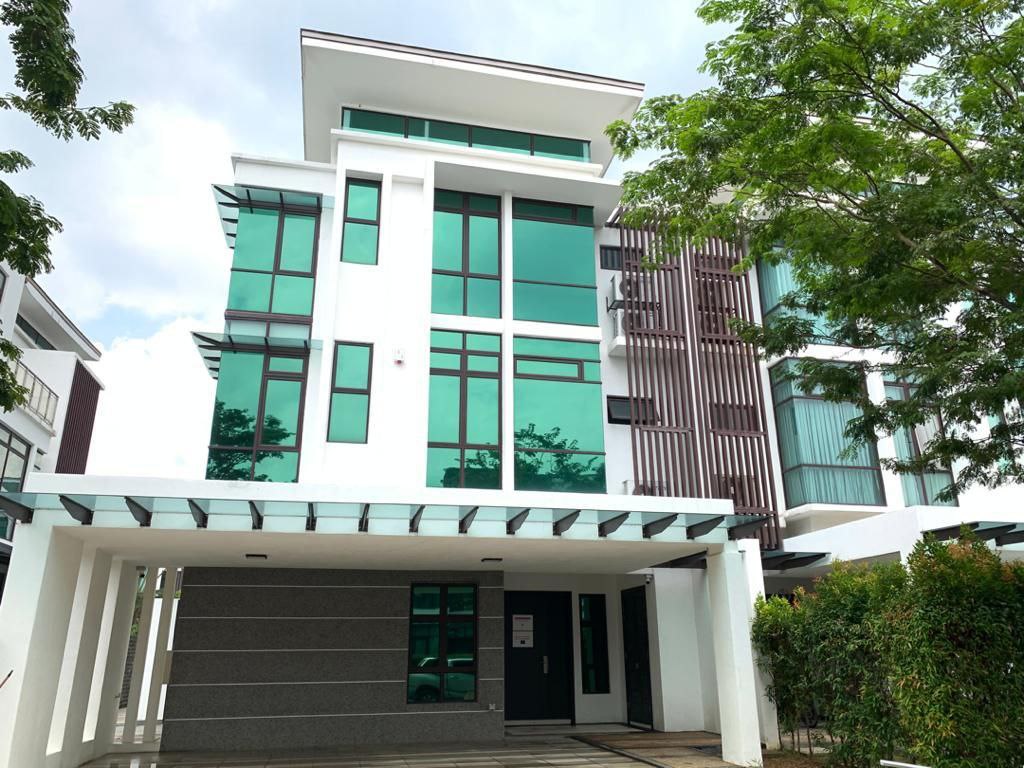 Fera Twinvilla 3 Storey Semi D Villa House Presint - photo 1