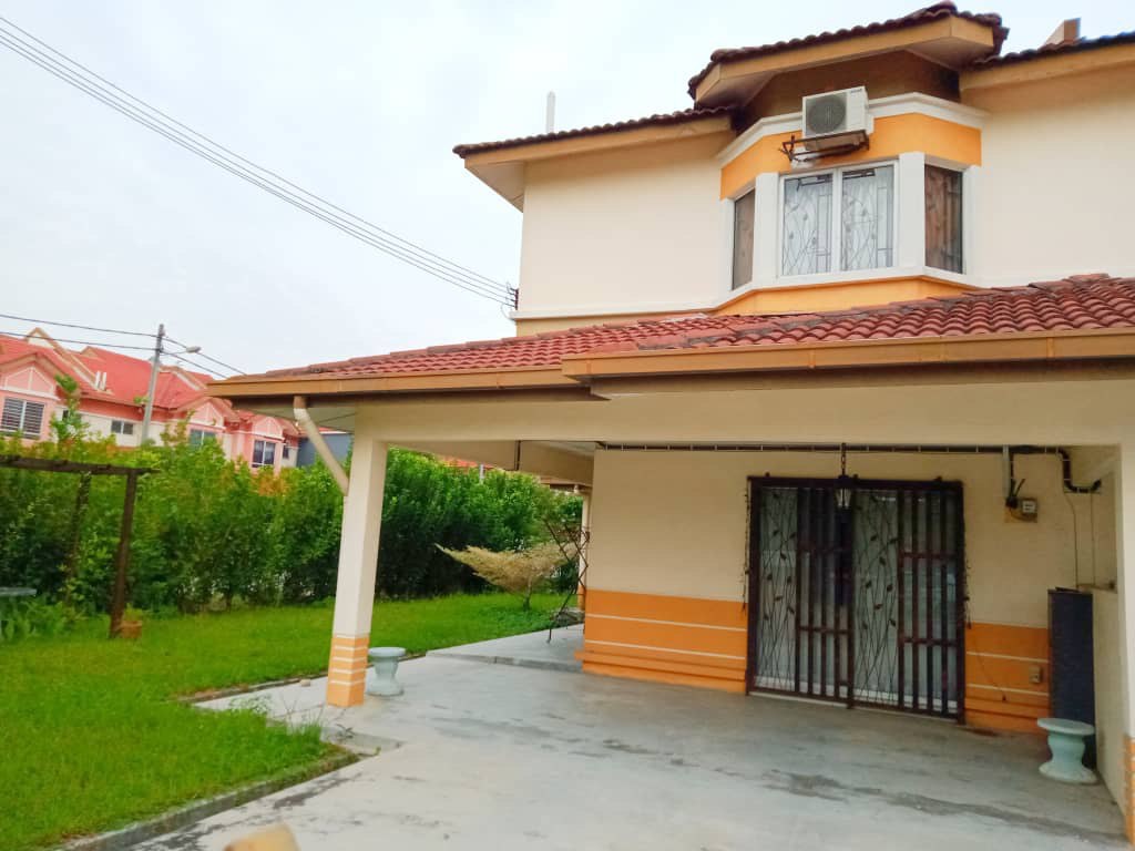 Corner lot Double Storey Taman Impian Putra Bangi - photo 2