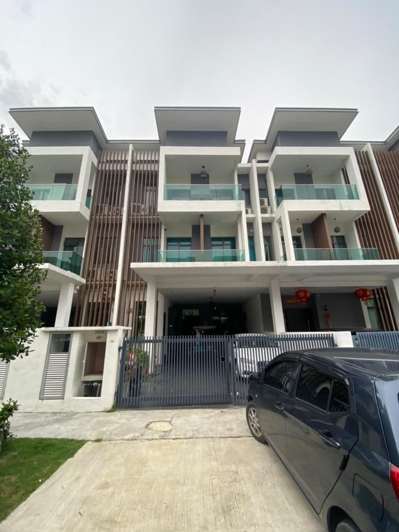 3 Storey Reflexion Pool Villa  Puchong South