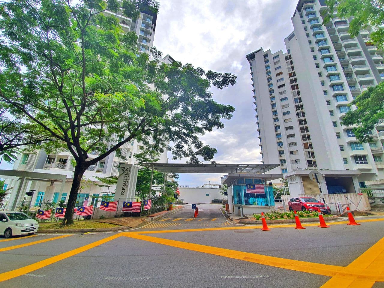 3 Residen Condominium, Desa Melawati, Kuala Lumpur