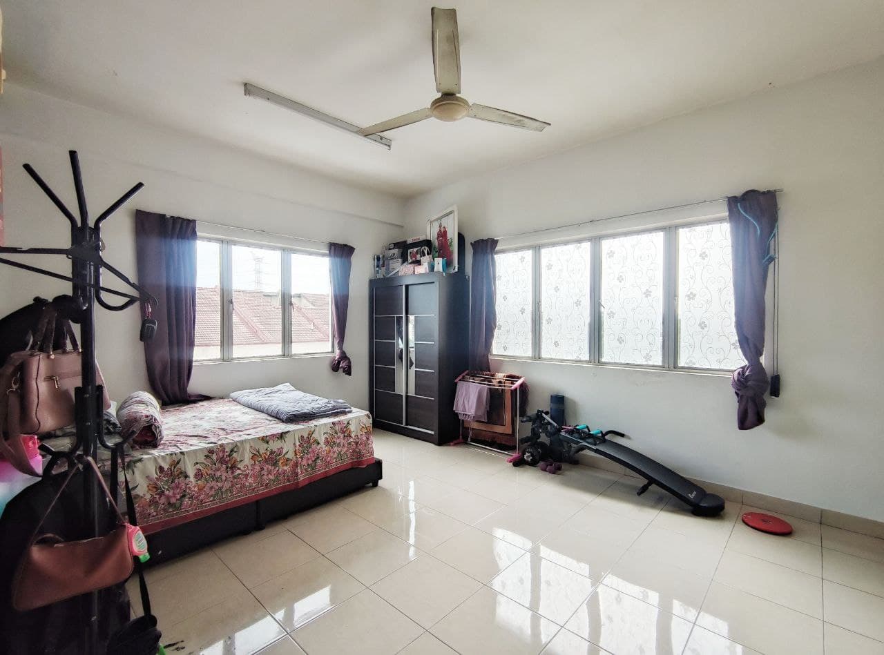 Juta Mines Condominium, Balakong Seri Kembangan - photo 5