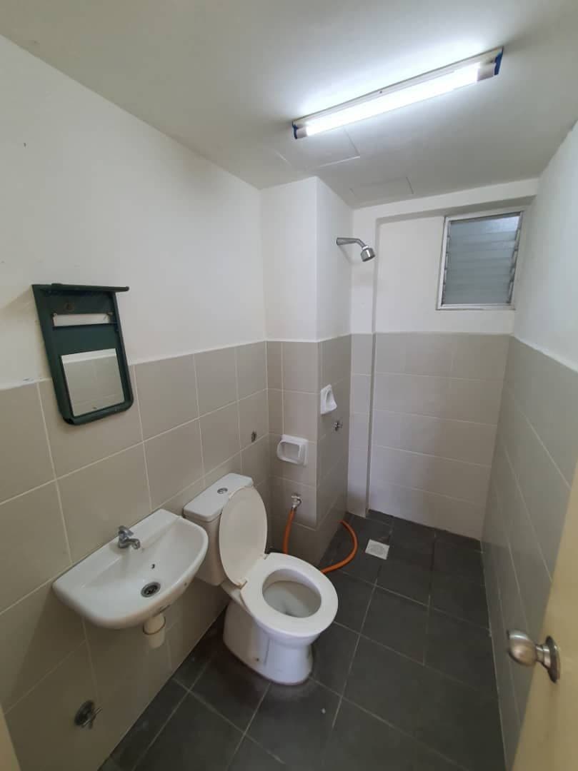 Tiara Residence 2, Taman Tiara East, Semenyih - photo 9