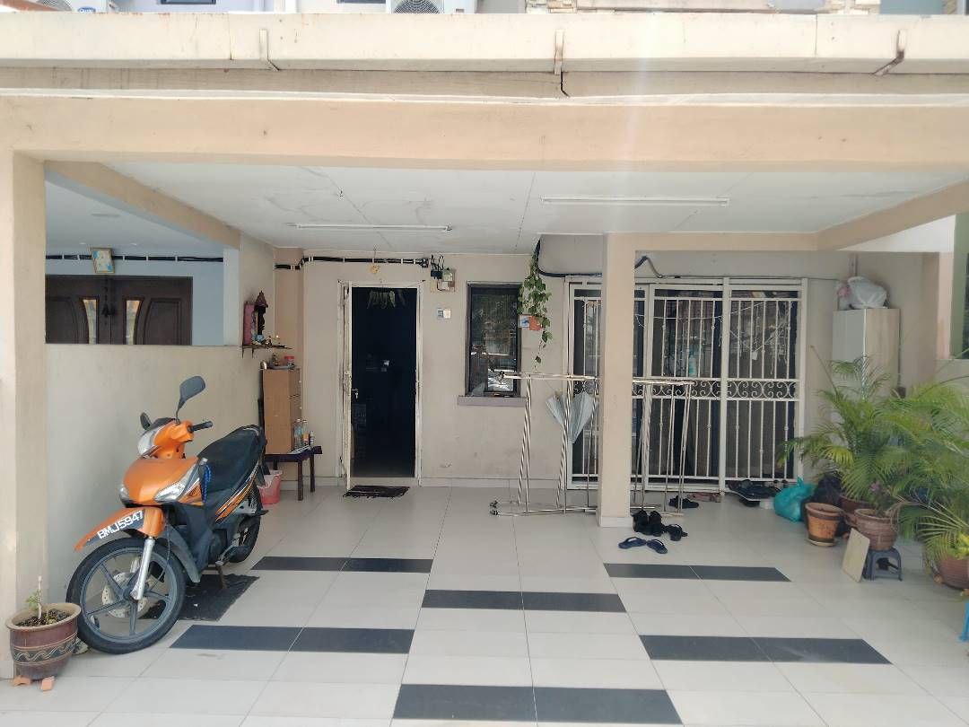 Double Storey Terrace in Taman Bayu Perdana, Klang - photo 2