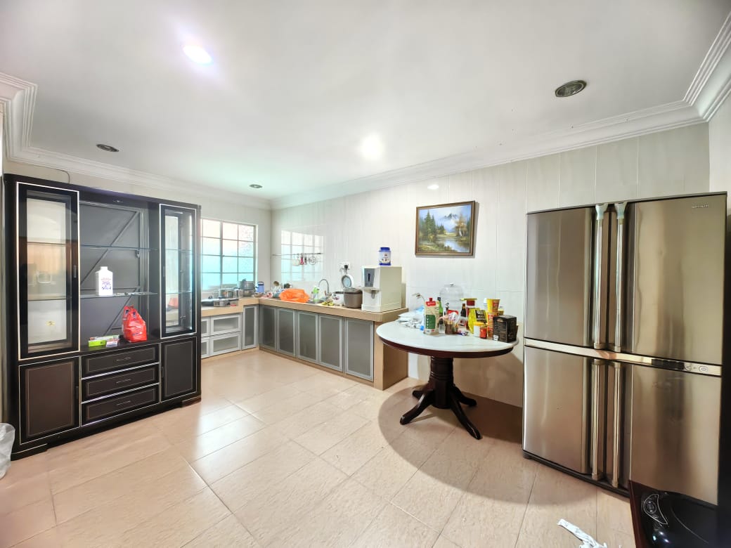 2 Storeys Renovated  ...