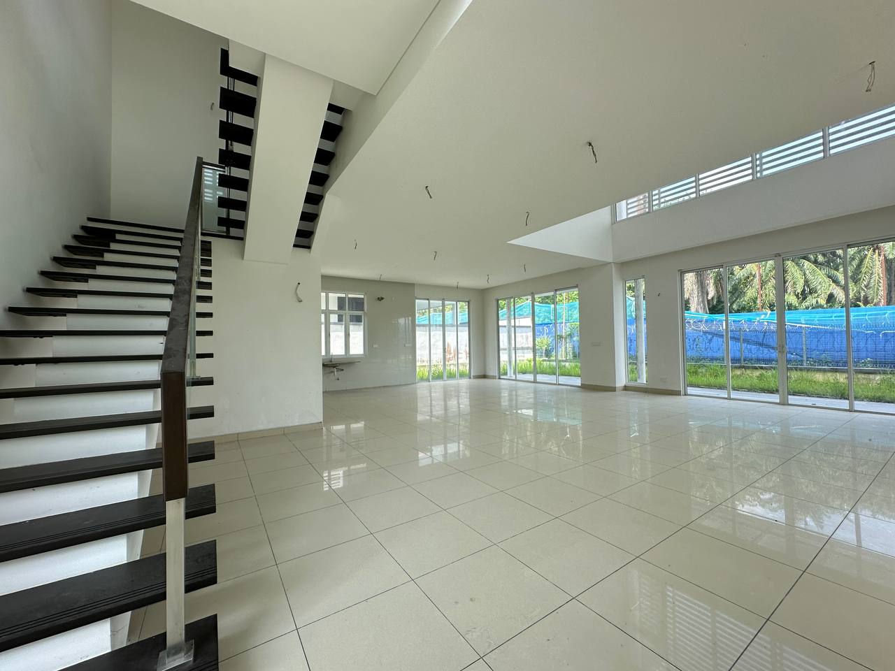 Modern design Open Concept Cypress Residence Denai - photo 8