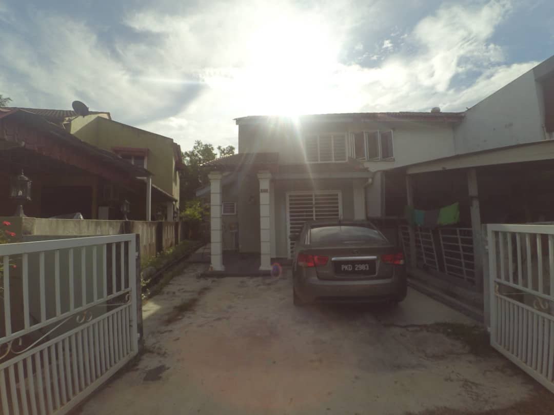 Endllot Teres 2 Tingkat Taman Kantan Permai - photo 4