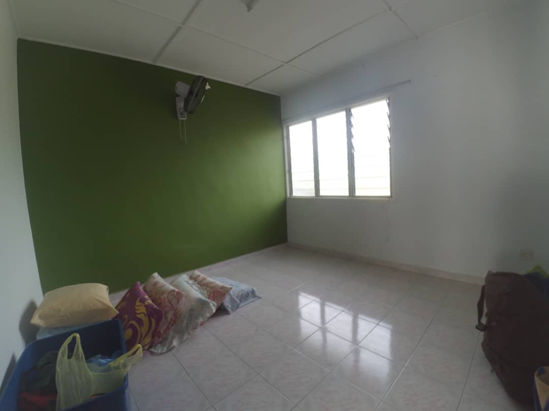Endllot Teres 2 Tingkat Taman Kantan Permai - photo 9