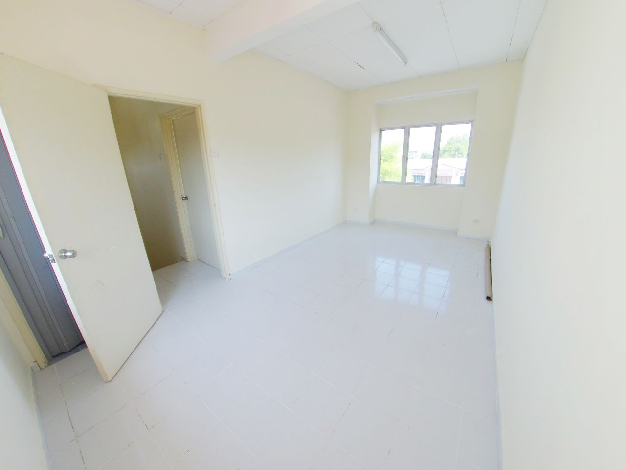 Depan Surau Bandar Tasik Kesuma Semenyih - photo 10