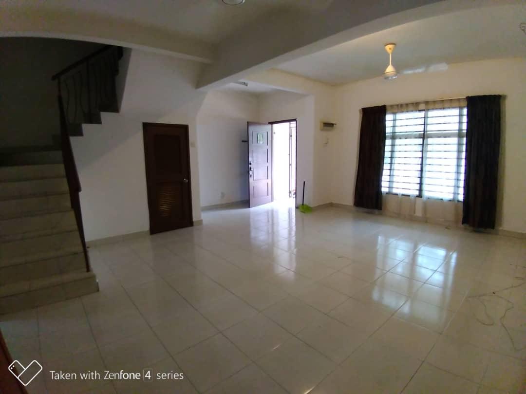 Villa Impiana Taman Pelangi Semenyih - photo 4