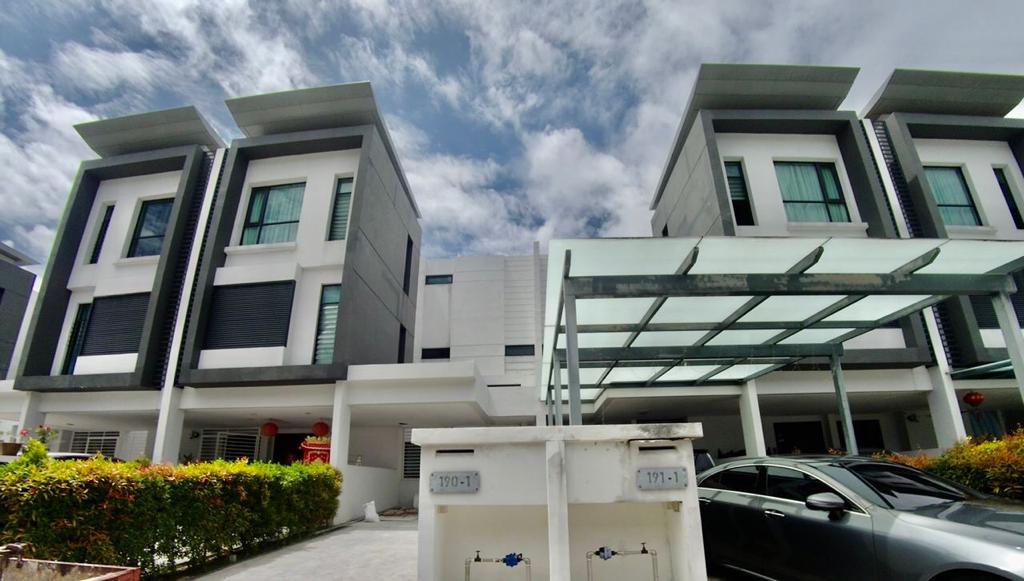 2 Storey Townhouse Sunway Montana - photo 1