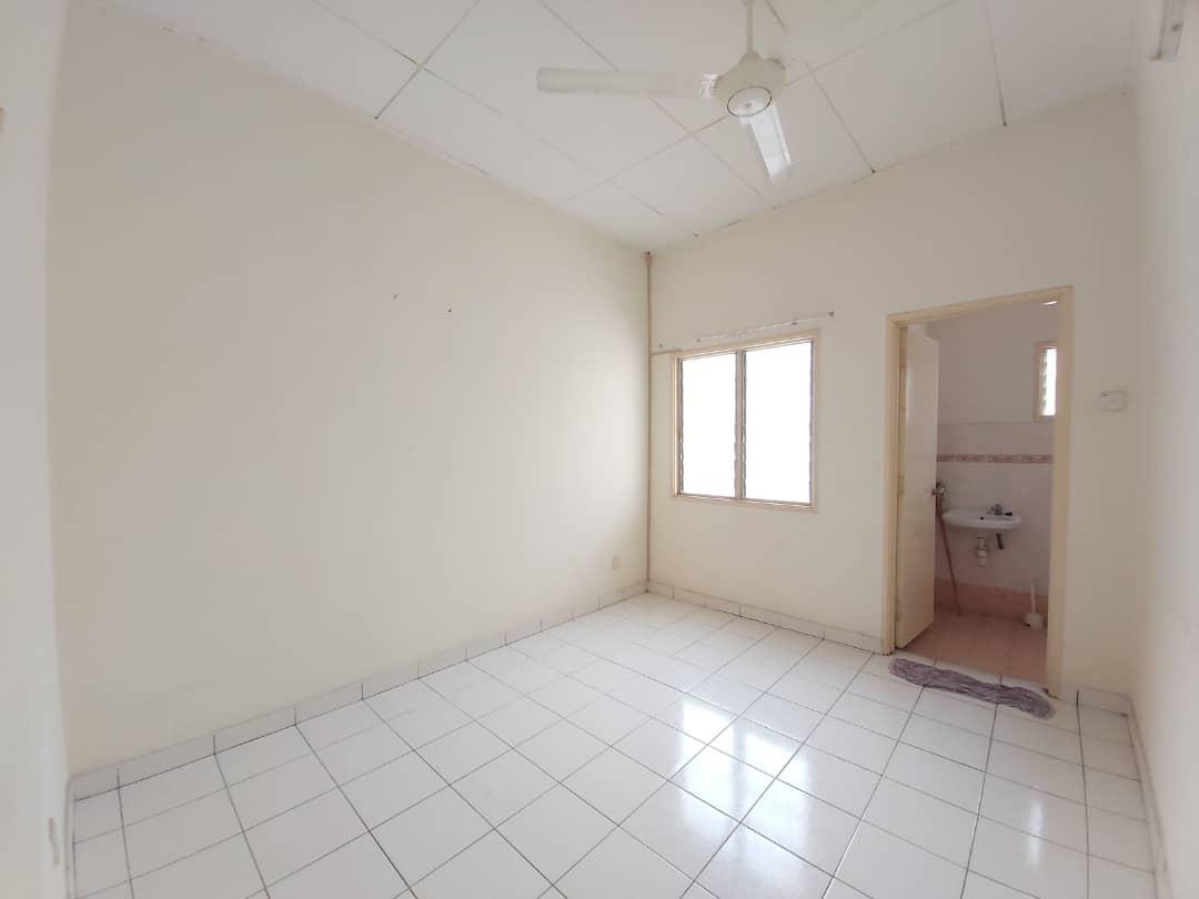 Taman Pelangi Semenyih - photo 7