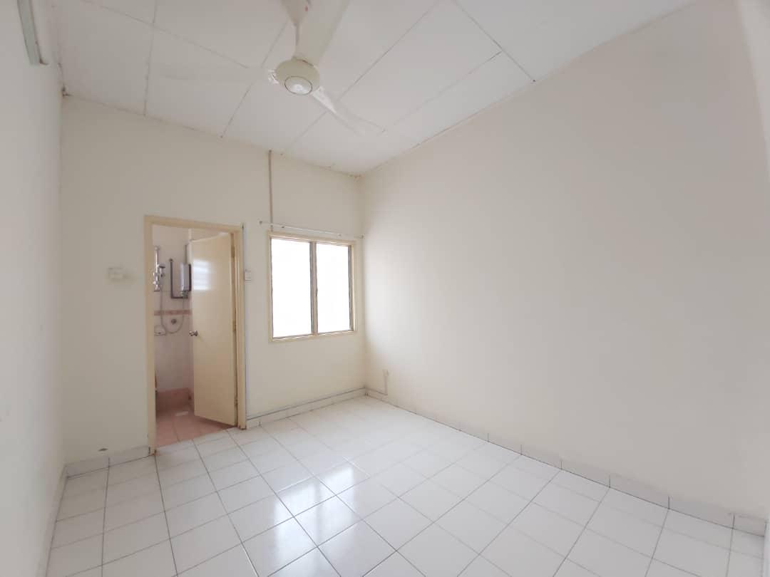 Taman Pelangi Semenyih - photo 8