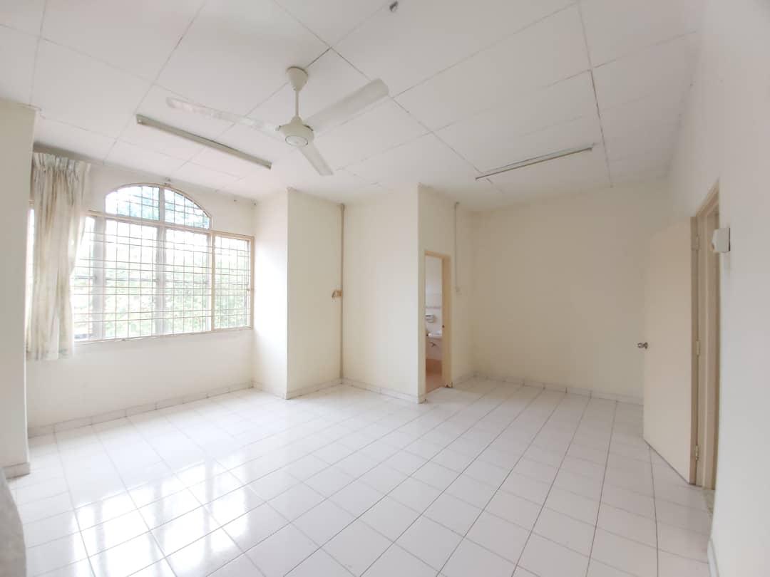 Taman Pelangi Semenyih - photo 9