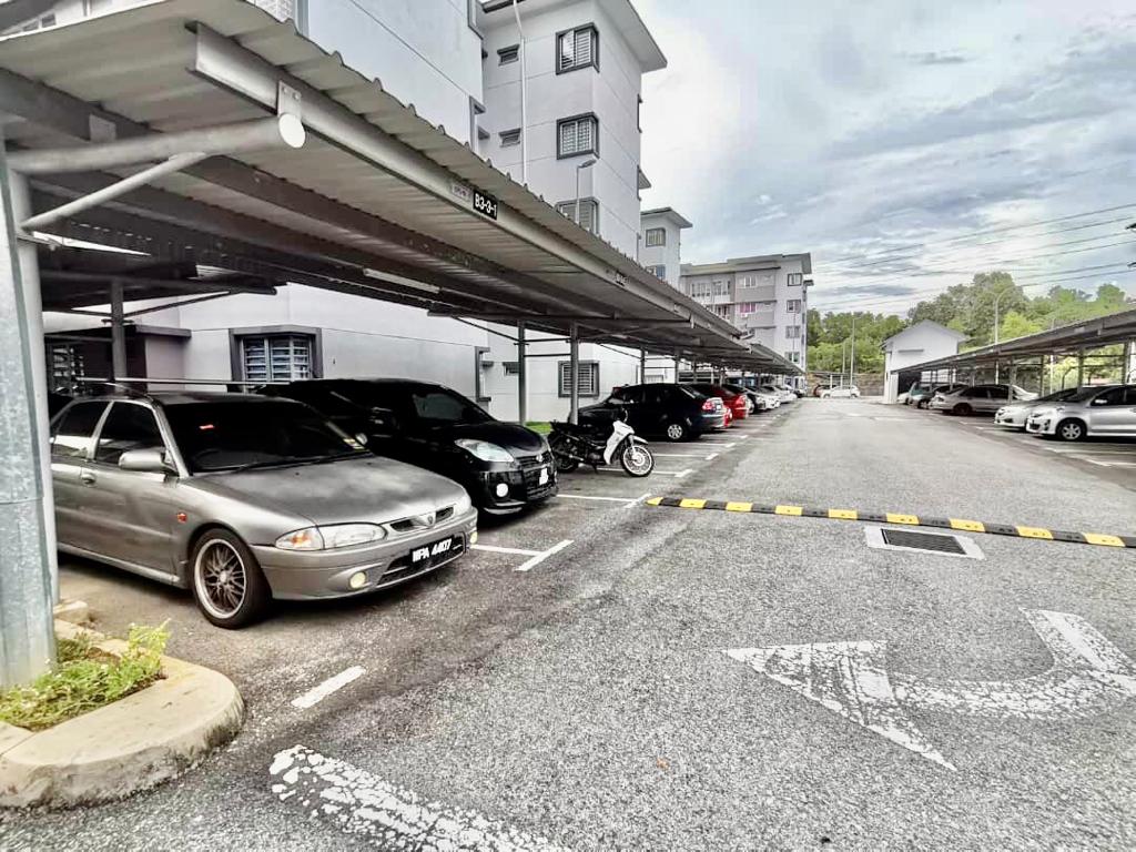 Nice Bare Unit D Camelia Court Nilai Impian Nilai - photo 6
