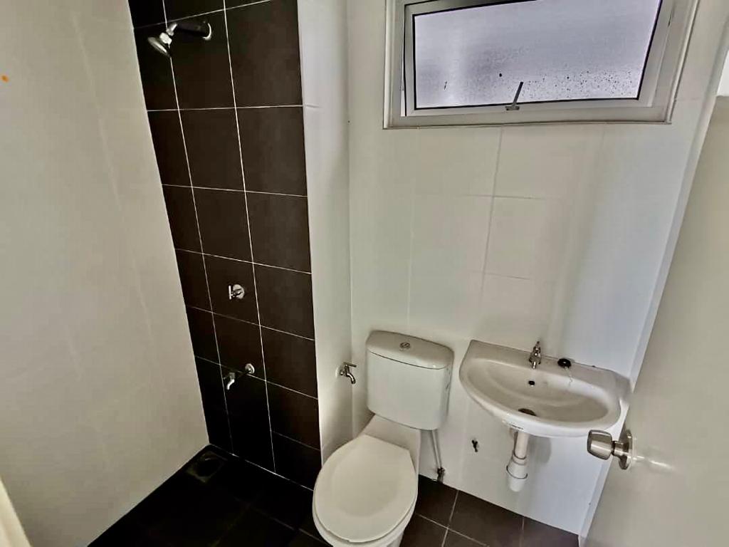 Nice Bare Unit D Camelia Court Nilai Impian Nilai - photo 11