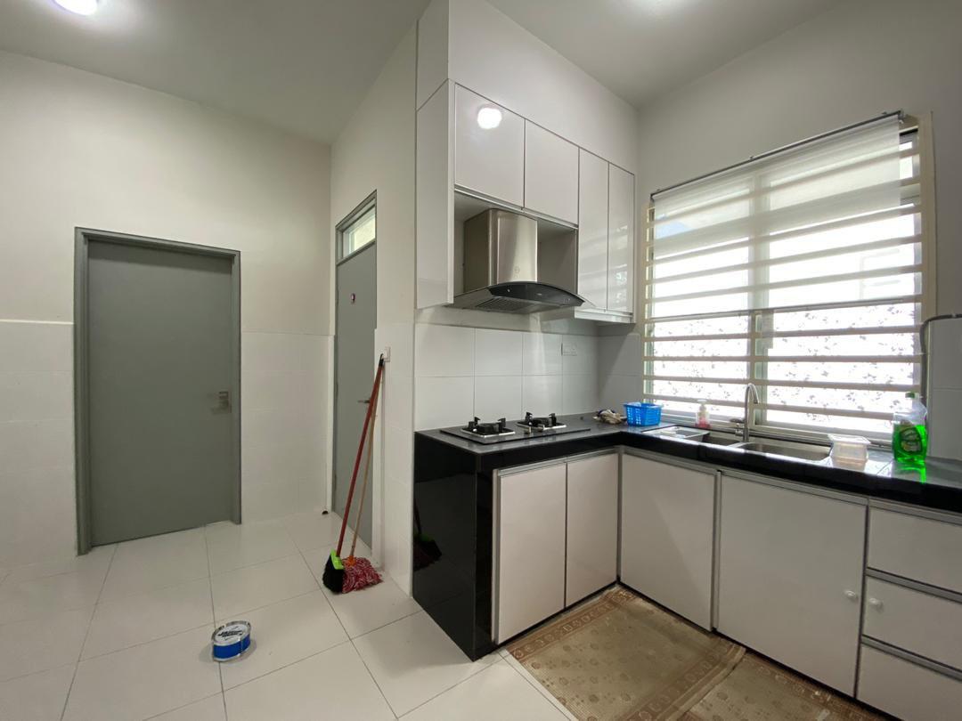 Nice house Laman Cempaka Suria Kota Seriemas Nilai - photo 7