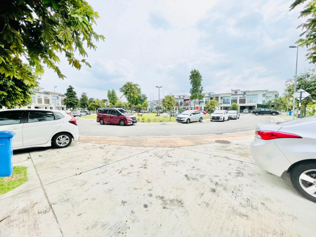 Corner Lot Facing Playground Alam Impian - photo 6