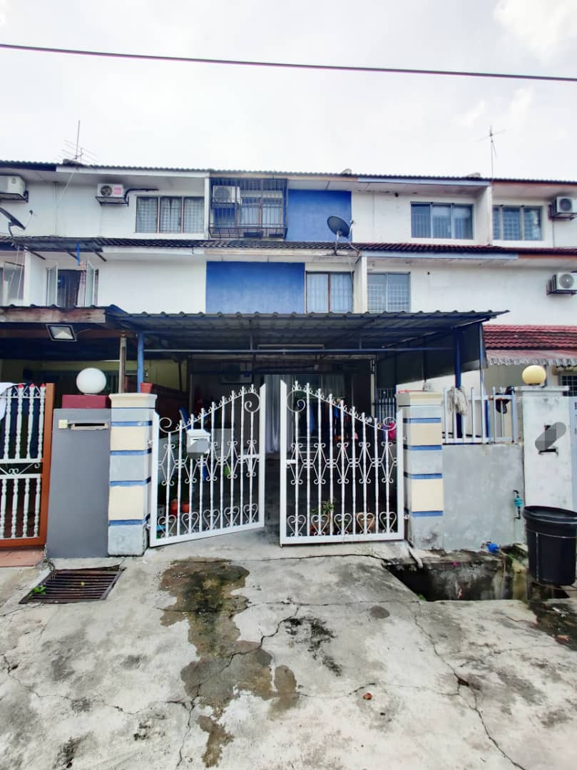 Depan Padang Taman Sri Muda Ampanng - photo 2