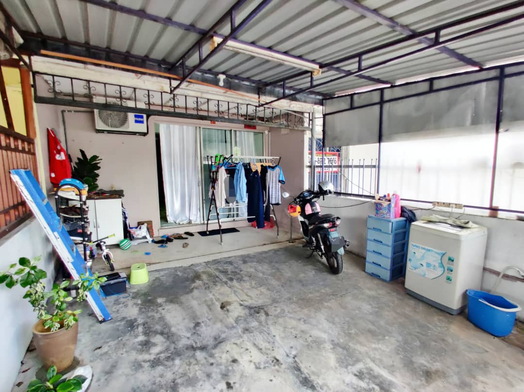 Depan Padang Taman Sri Muda Ampanng - photo 6